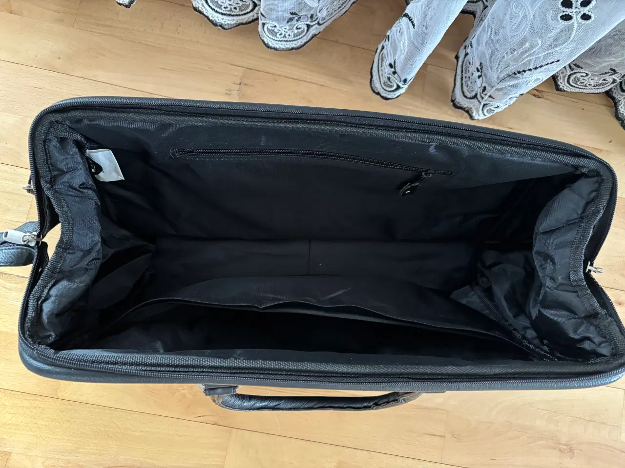 Billede 3 - Ægte læder taske