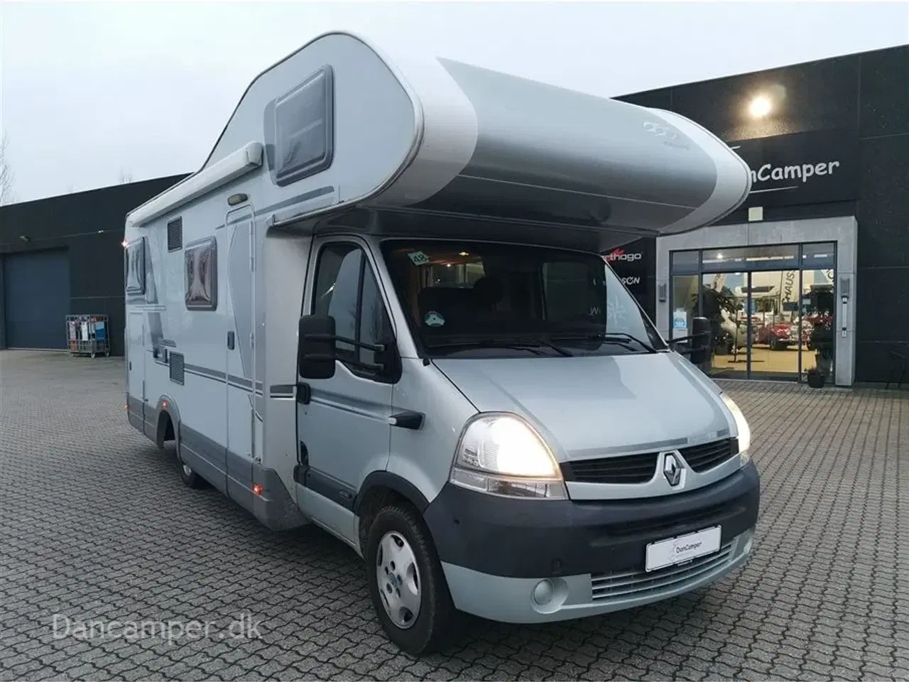 Billede 1 - 2008 - Knaus Traveller Sport Silver Line   Super dejlig camper med plads til 6 personer. Dobbeltseng på tværs i bag samt dobbeltseng i alkove.