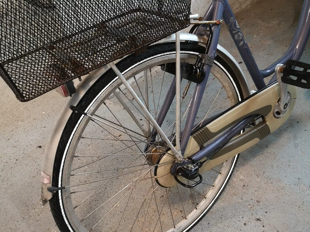 Billede 7 - KILDEMOES 28" 52 cm høj ny dæk, 7 gear, Løs 1 nøgl