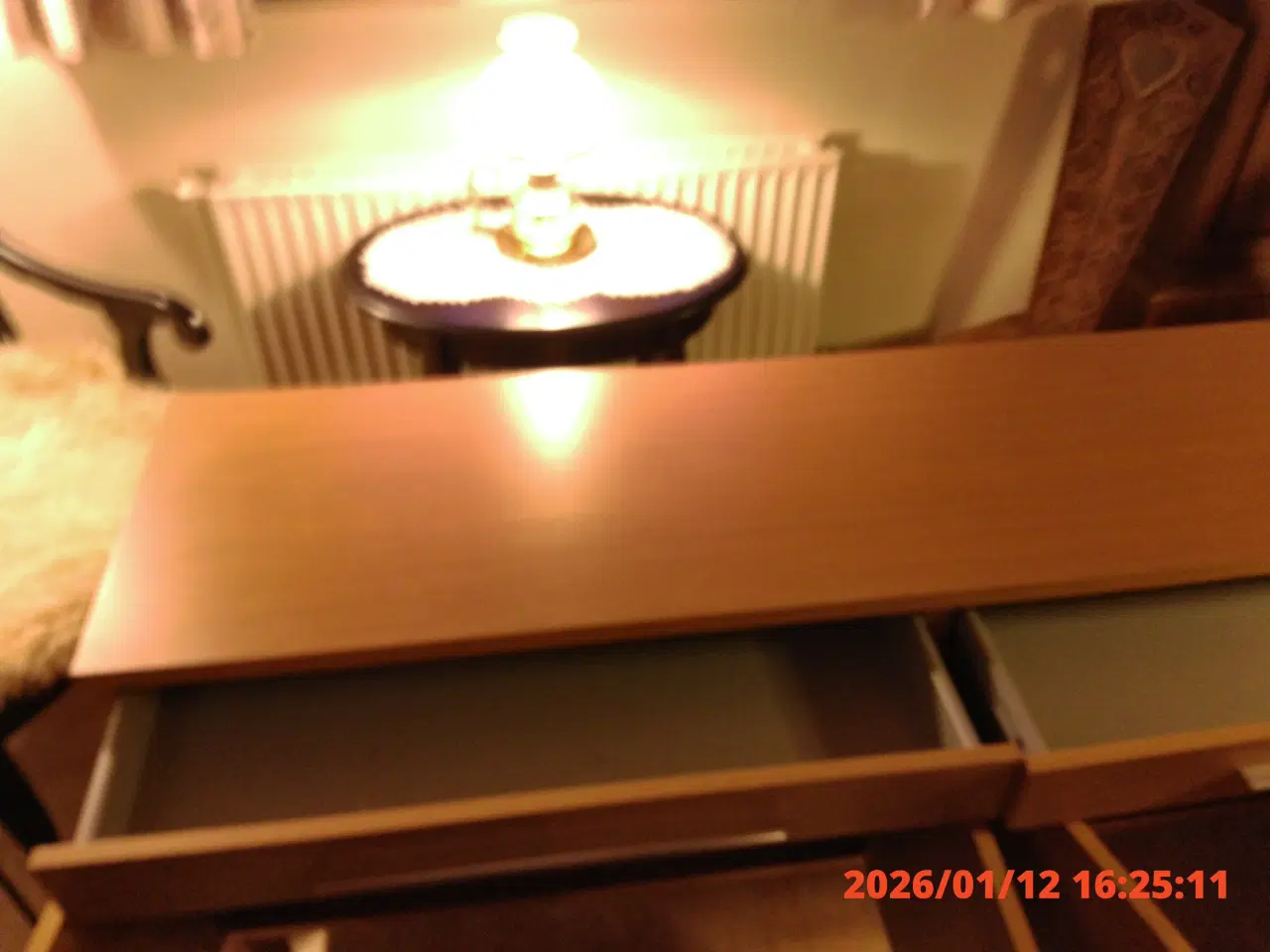 Billede 4 - Skænk med 2 skuffer