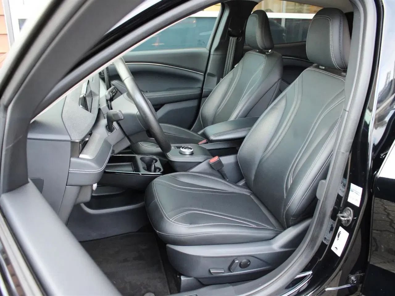 Billede 2 - Ford Mustang Mach-E EL UR 294HK 5d Aut.