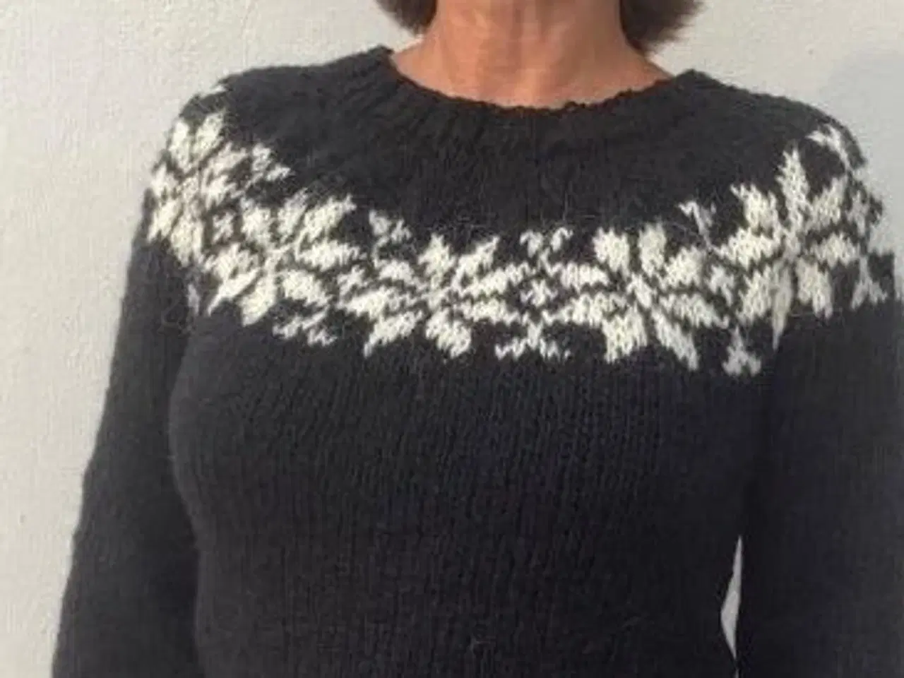 Billede 1 - Håndstrikket sweater fra FruStrik 