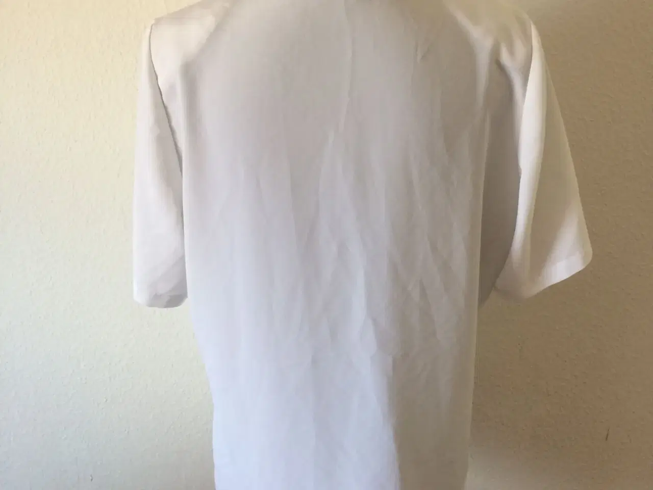 Billede 3 - kort ærmet skjorte