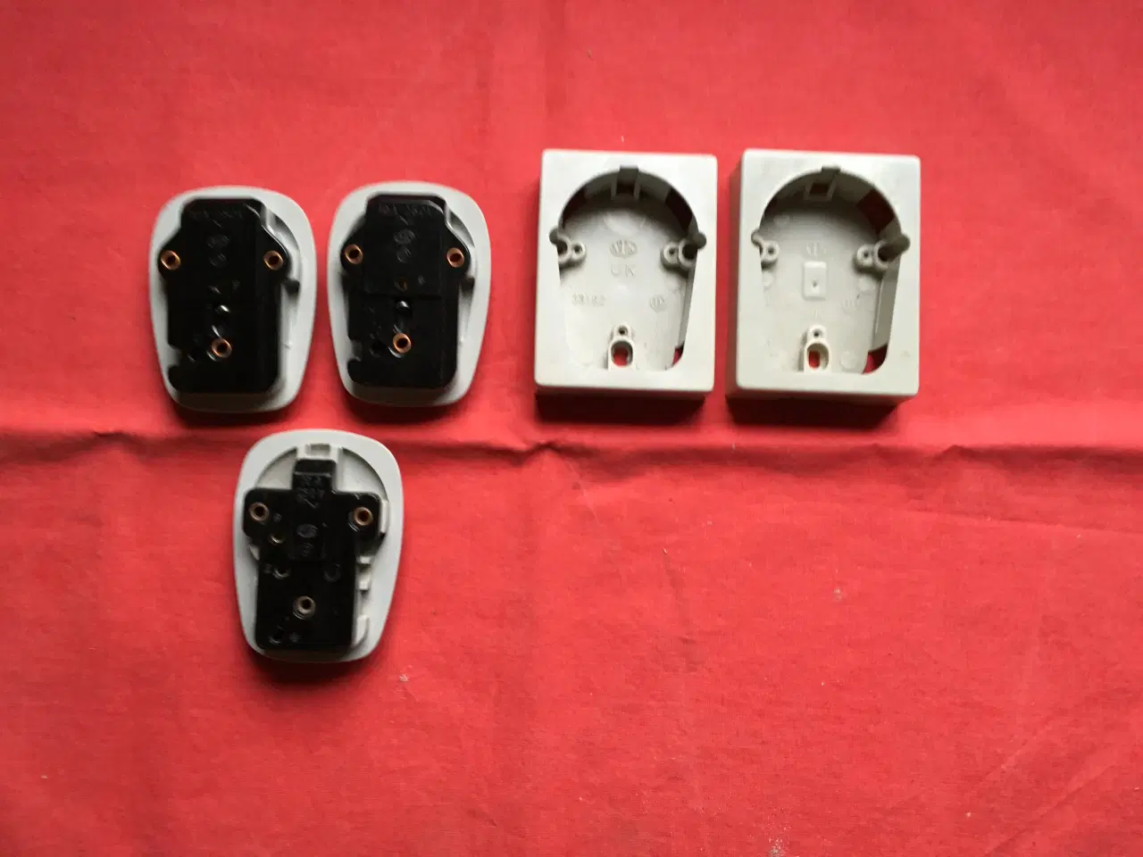 Billede 2 - Dobbelte stikkontakter fra NES