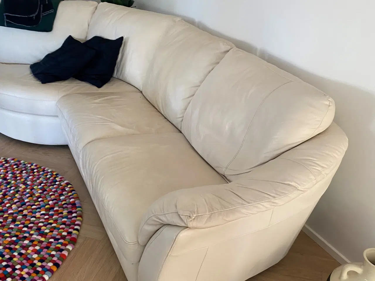 Billede 4 - Sofa+lænestole-2 stk - læder - giv et seriøst bud