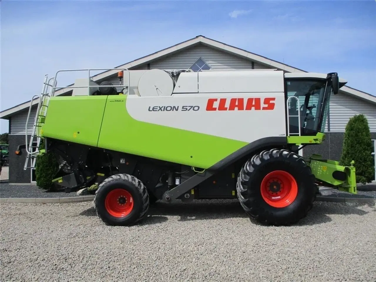 Billede 2 - CLAAS LEXION 570 Klargjort maskine med Vario V900 Skærbord