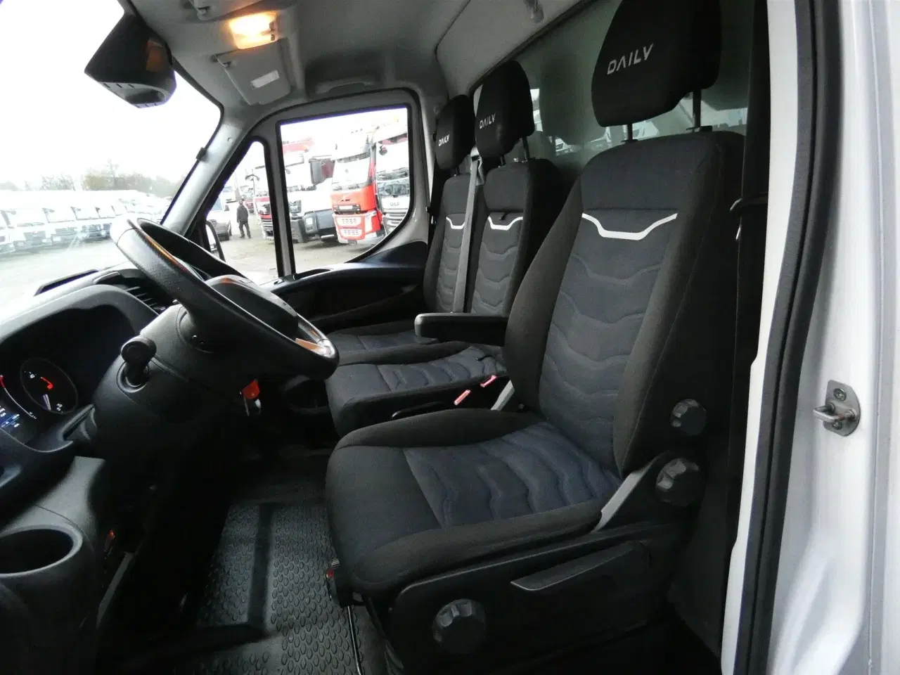 Billede 9 - Iveco Daily 35C18 BROBIL 3,0 D Alu.kasse m./Lift 180HK Ladv./Chas. Aut.