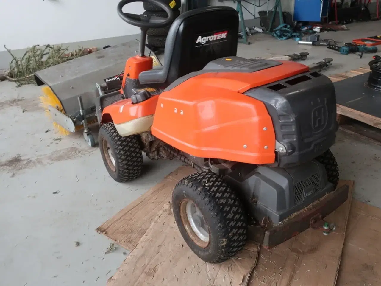 Billede 3 - Havetraktor HUSQVARNA R216 AWD