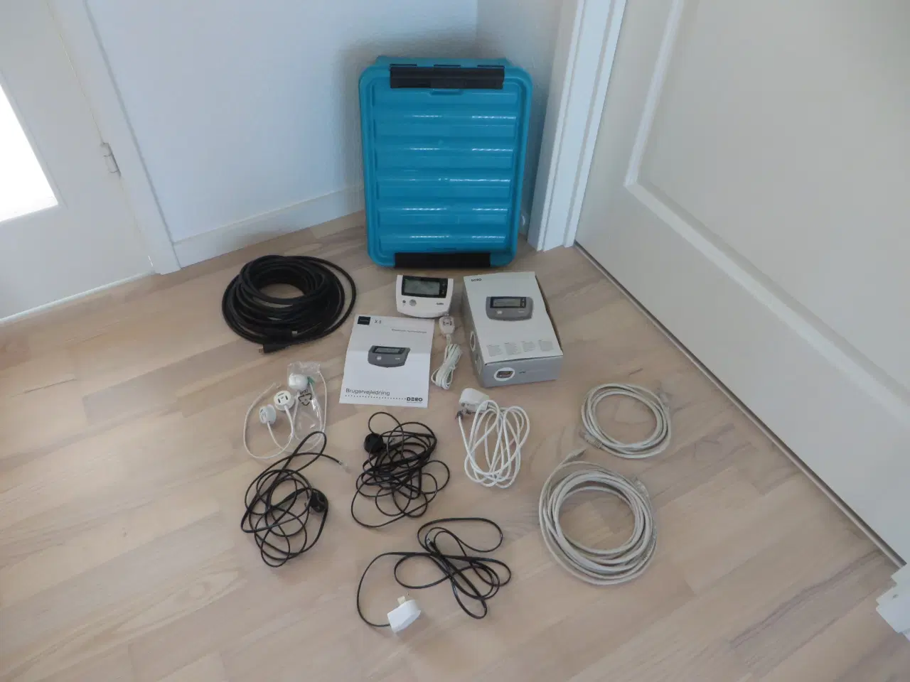 Billede 1 - Nummerviser Doro, telefonstik, USB kabel m.m.