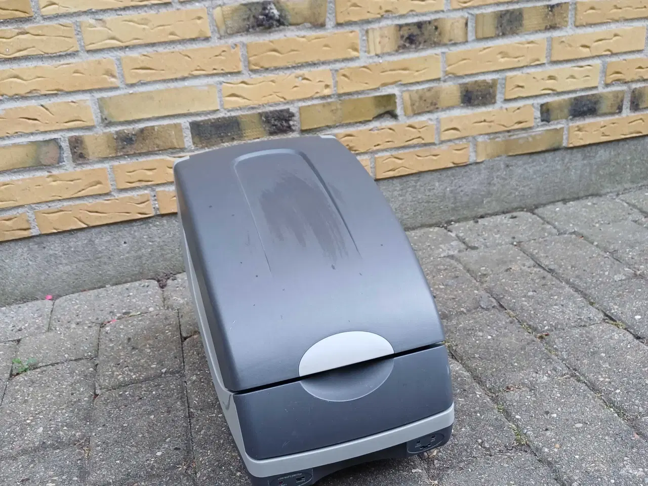 Billede 1 - Kølebox 12 v køl/varme.