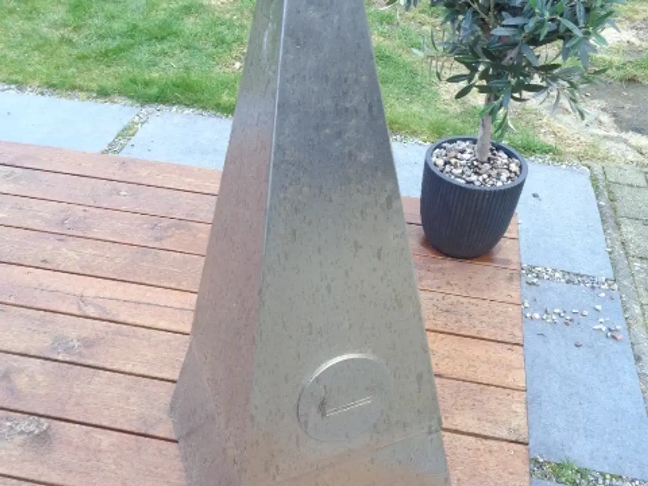 Billede 1 - Pyramideformet askebæger