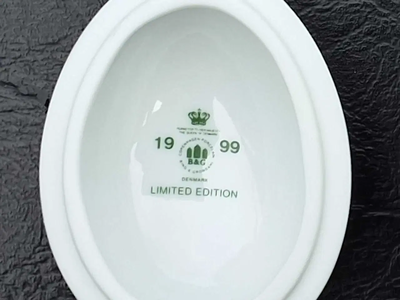 Billede 3 - Årsæg 1999 med Valmue. Bing & Grøndahl. Porcelæn