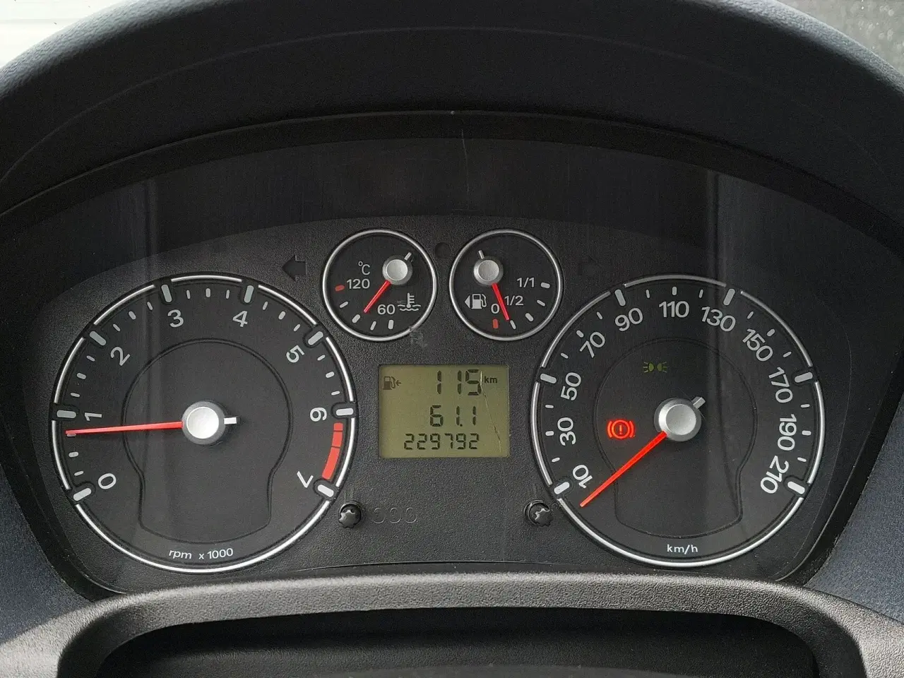 Billede 8 - Ford Fiesta 1,3 Ambiente 70HK 5d