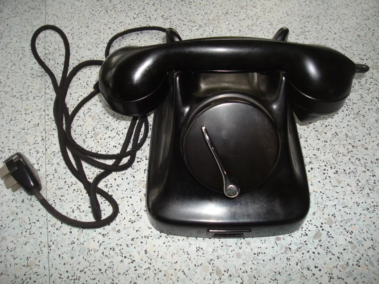 Billede 3 - 8 Gamle Telefoner