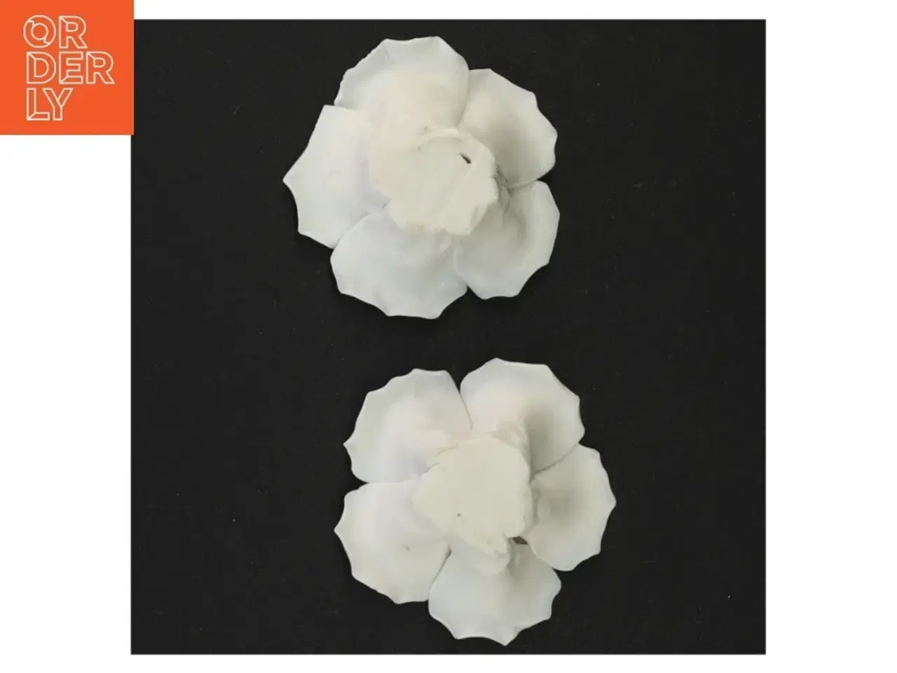 Billede 3 - Porcelænsroser til dekoration (str. 7 x 3 cm og 8 x 3 cm)