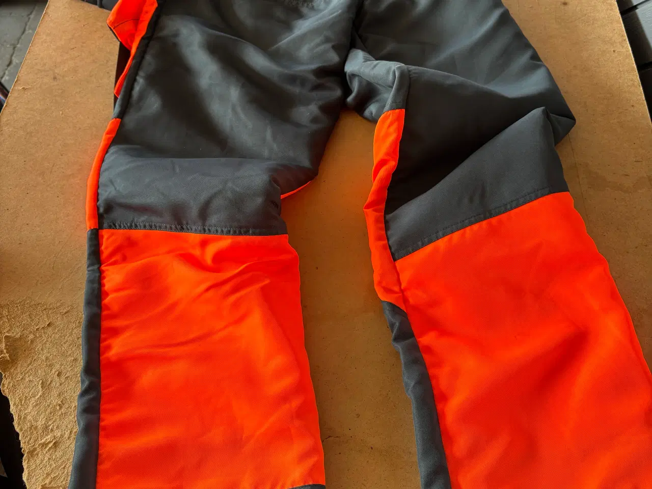 Billede 1 - Sikkehedsoverall 