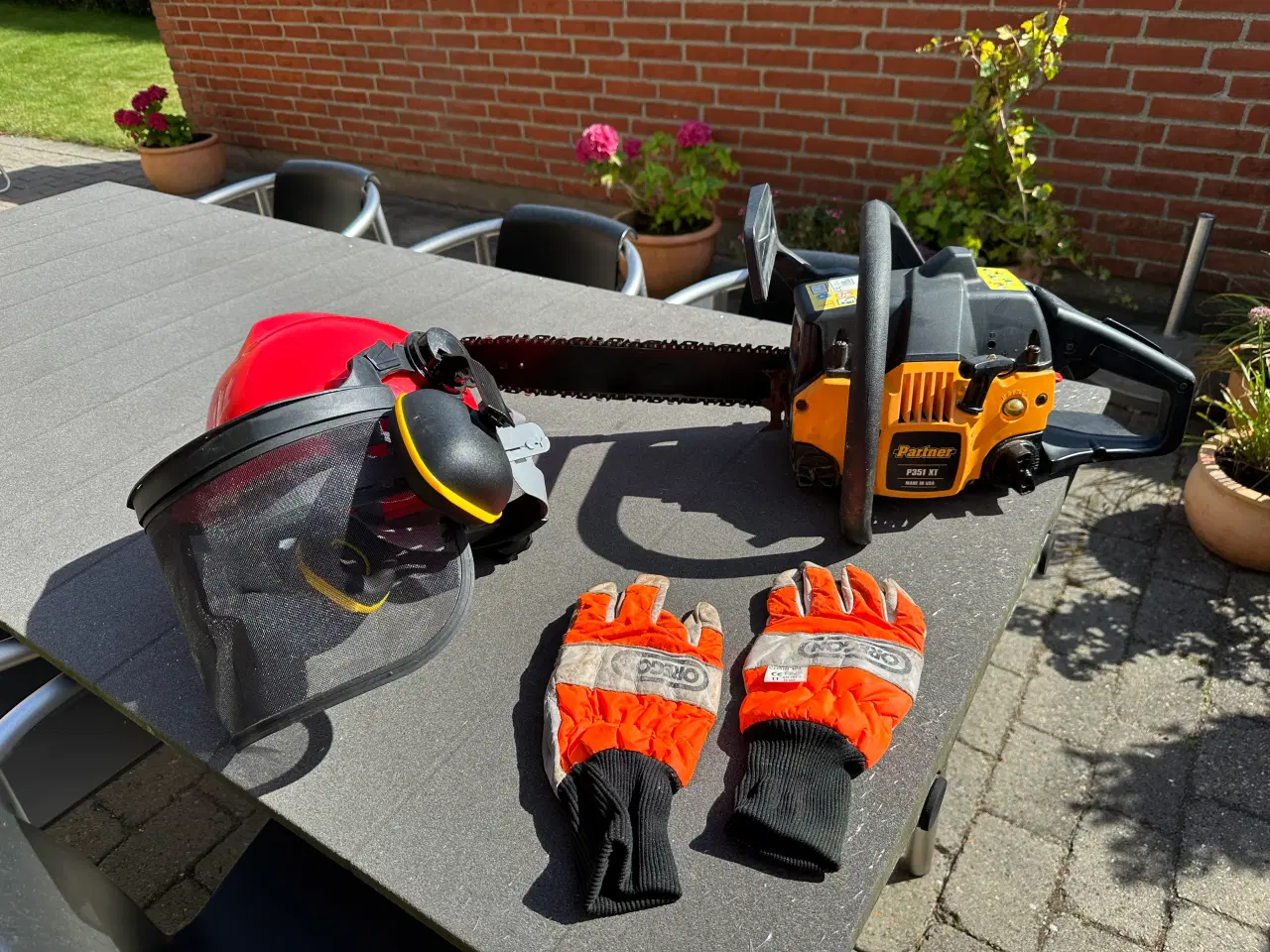 Billede 6 - Motorsav, hjelm og sikkerhedshandsker