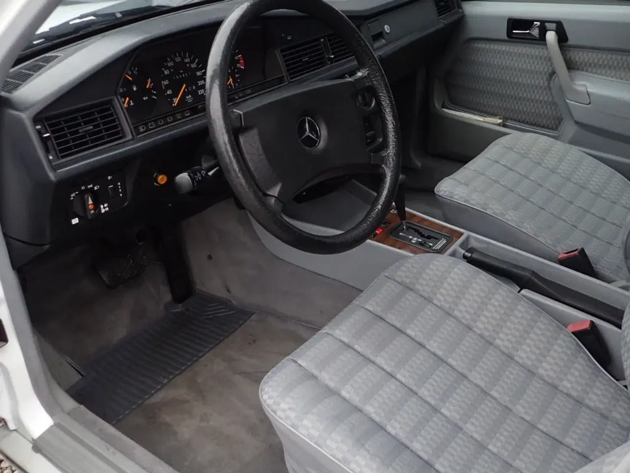 Billede 14 - Mercedes 190 E 2,0 aut.