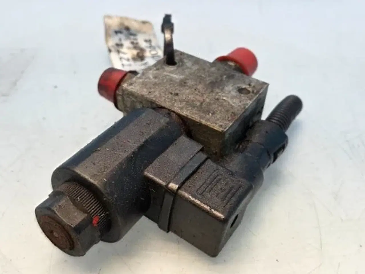 Billede 10 - Massey Ferguson 7274 Trykventil 45110054