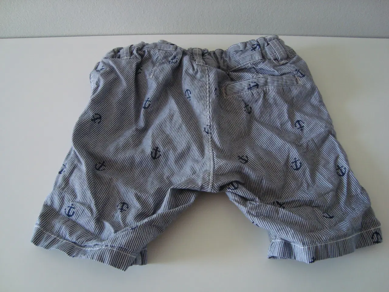 Billede 2 - Shorts - Str. 74