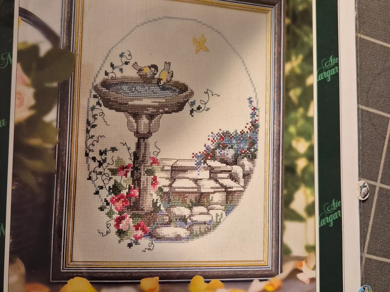 Billede 1 - 2 broderikit 