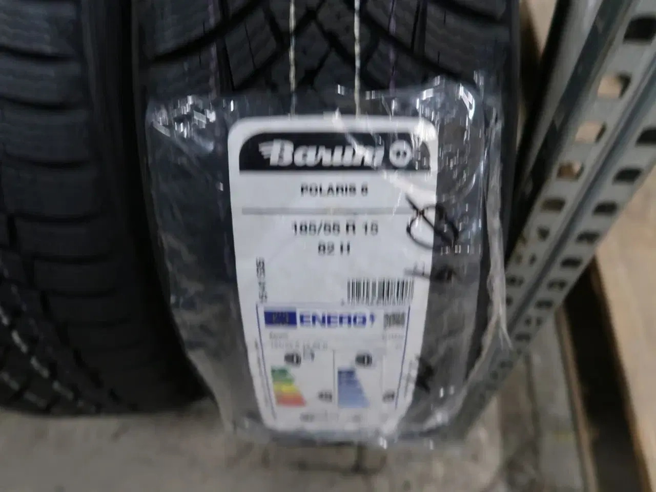 Billede 2 - 2 stk. dæk BARUM 185/55R15 82H