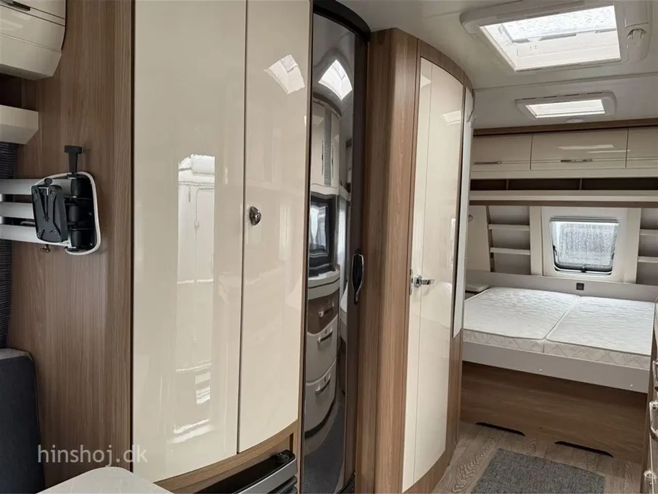 Billede 9 - 2022 - Hobby Excellent 540 UFF   Dejlig vogn med rundsidegruppe og fritstående dobbeltseng fra Hinshøj Caravan
