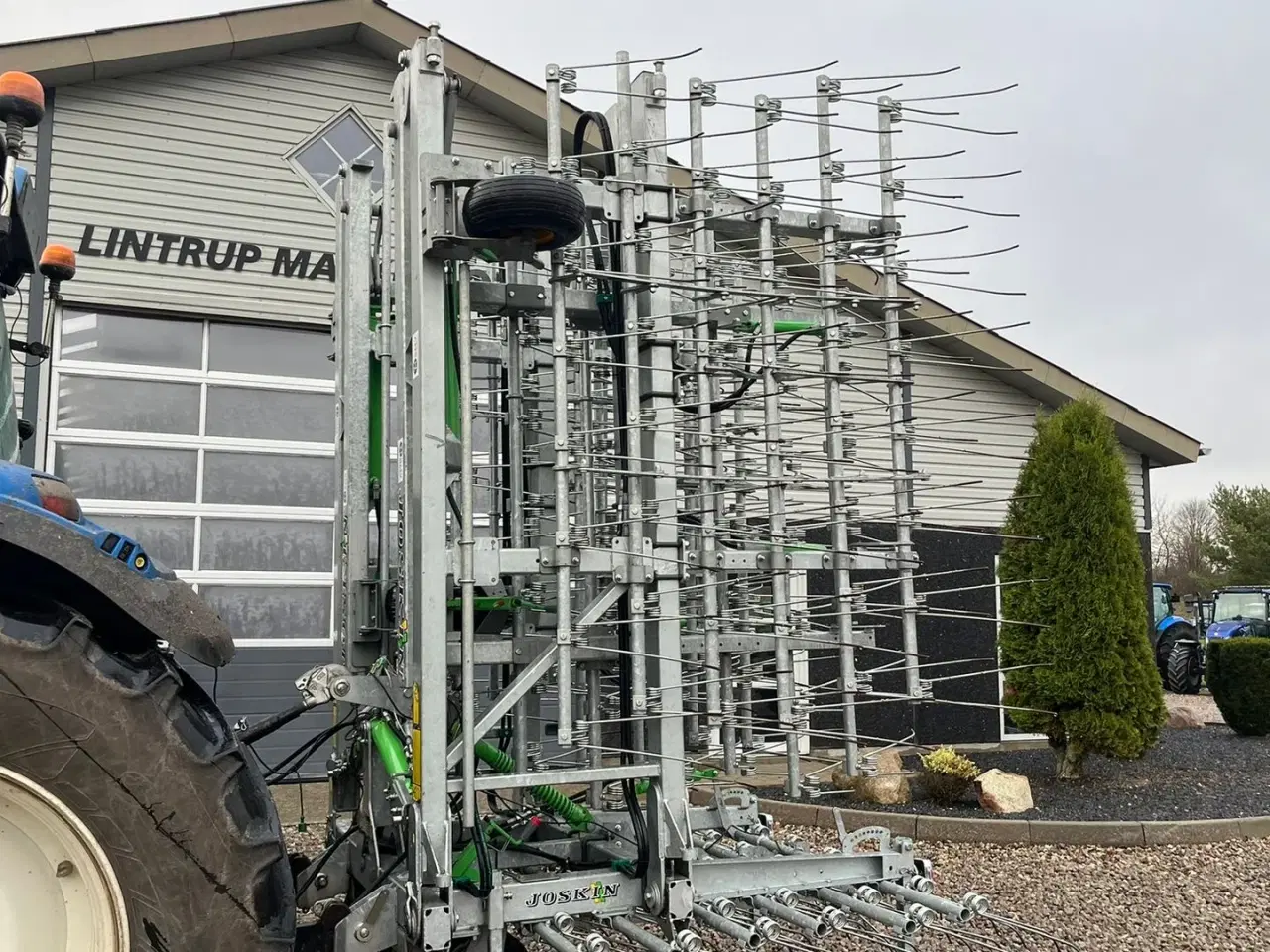 Billede 3 - Joskin SCARIFLEX 1200 R6S6 12m bredstrigle med 6rækker tænder. Noget at det ypperste man kan få.