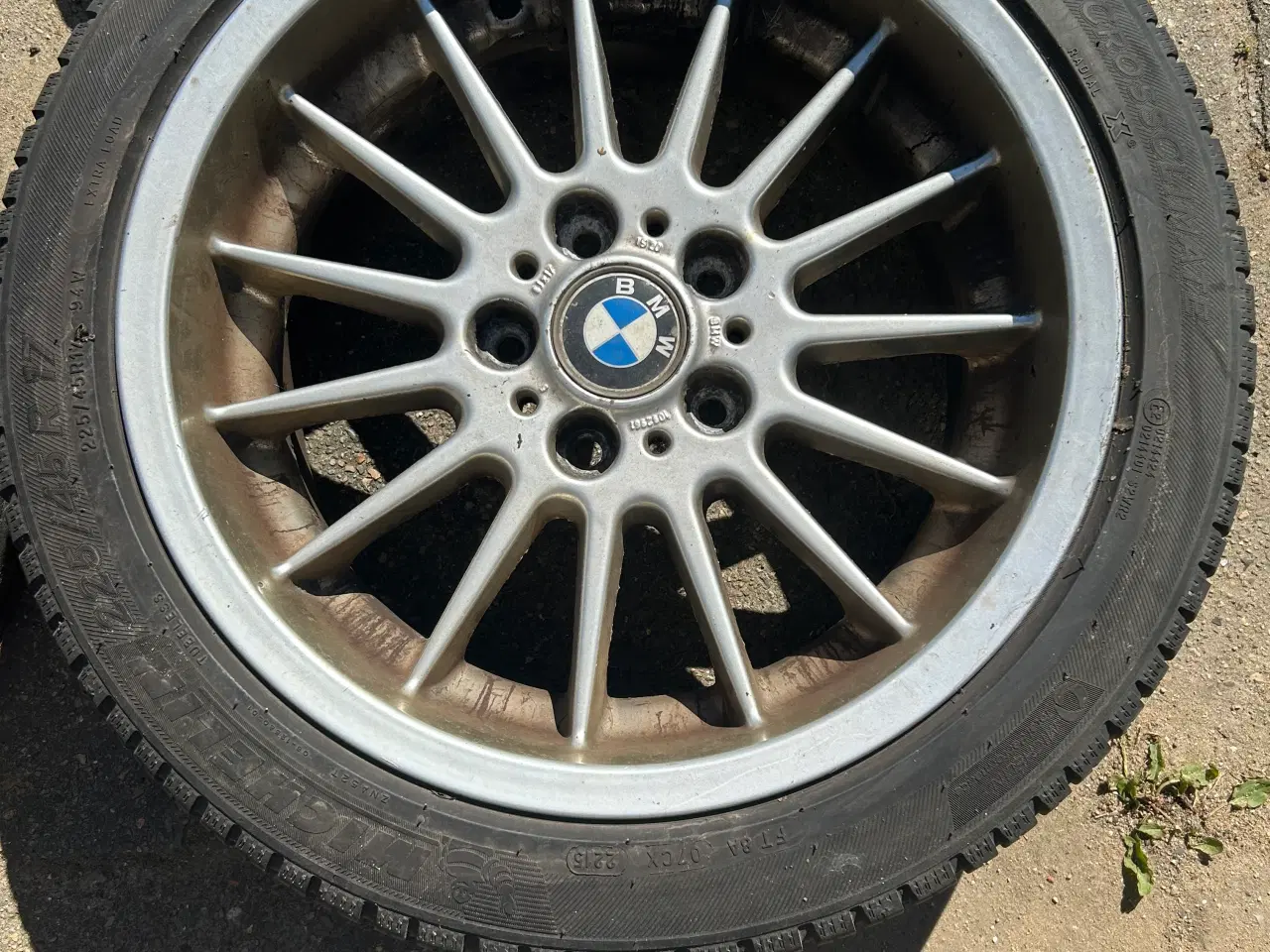 Billede 1 - BMW E39 Originale 17" alufælge, 4stk med dæk