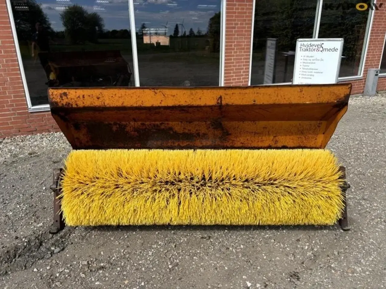Billede 2 - - - - Kost med A-ramme