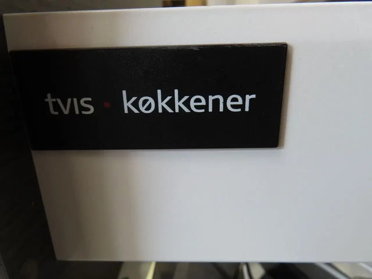 Billede 5 - TVIS KØKKENER badeværelses møbel samt vask og spejl