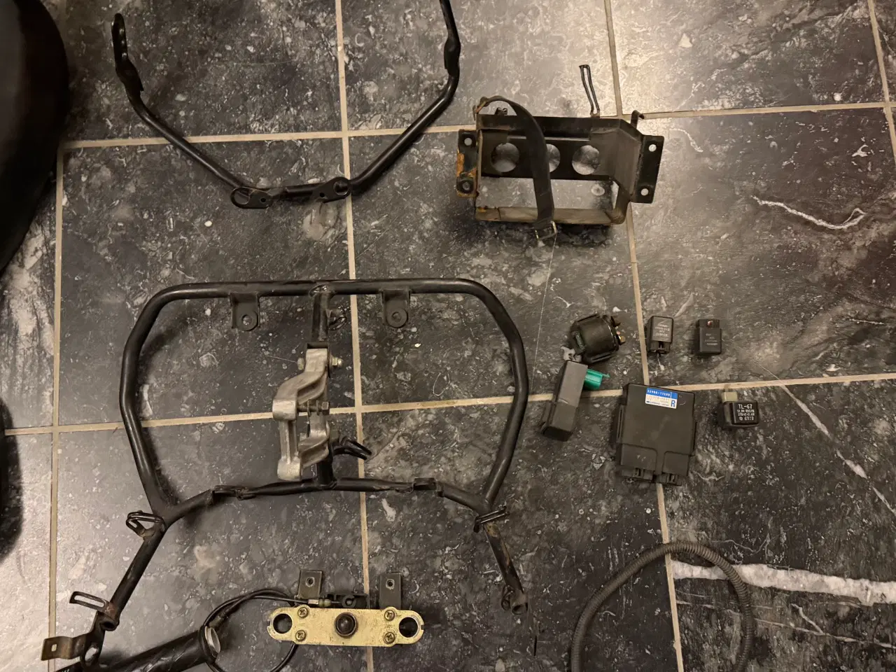 Billede 4 - Suzuki GSXR W dele