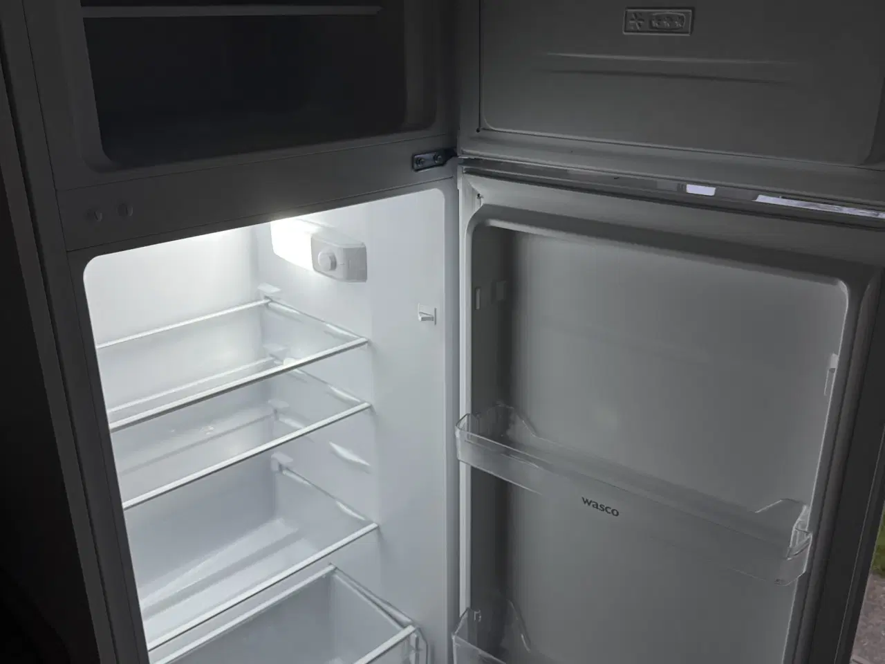 Billede 1 - Hvid køleskab købt sidste år