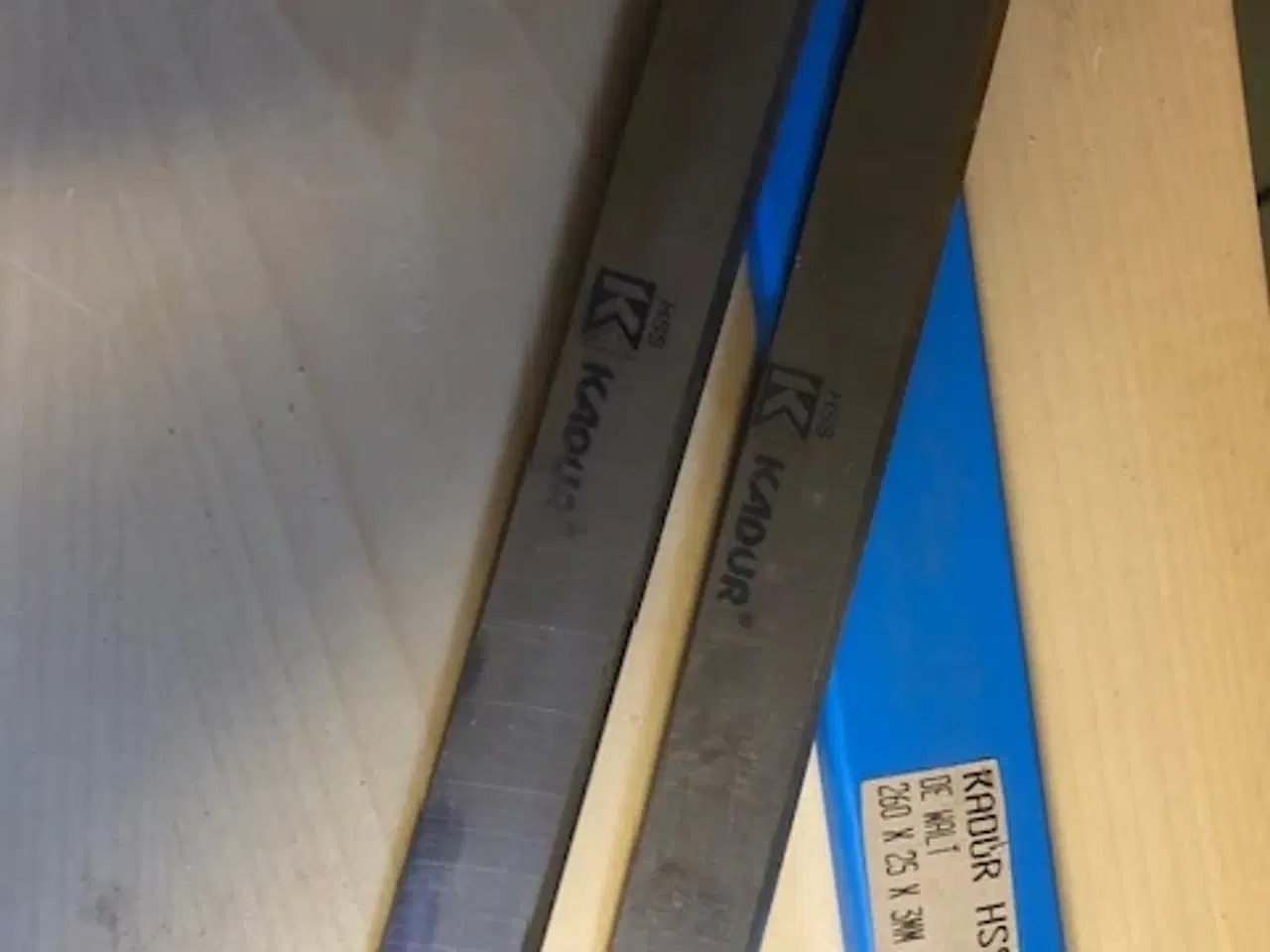 Billede 1 - 2 nye afretterjern 260 x 25 x 3 mm