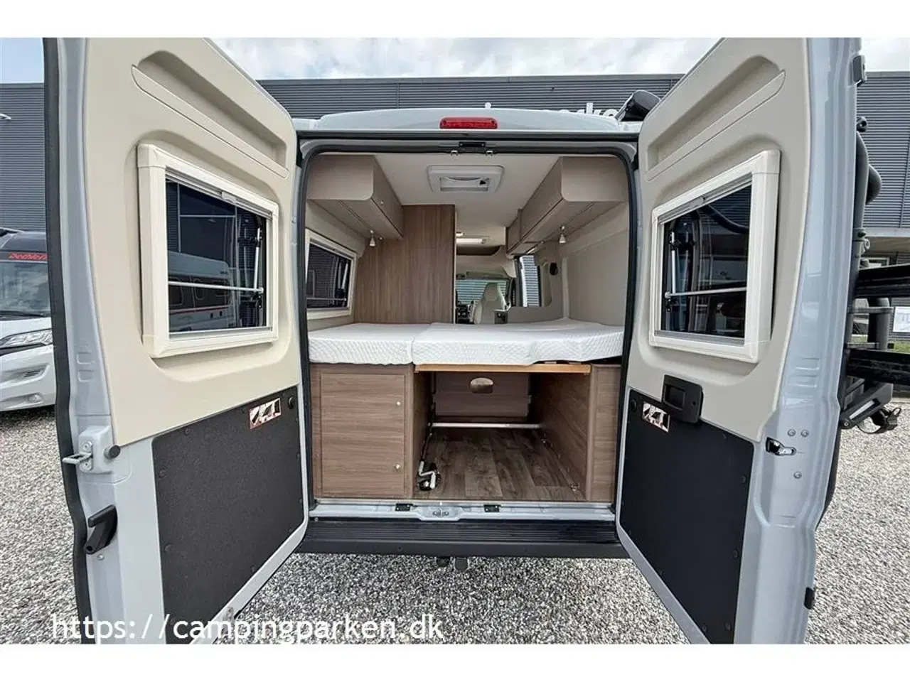 Billede 16 - 2024 - Carado CV600 Pro   Campervan på 6 meter, 9-trins automatgear, 140hk, anhængertræk og 2 solcellepaneler