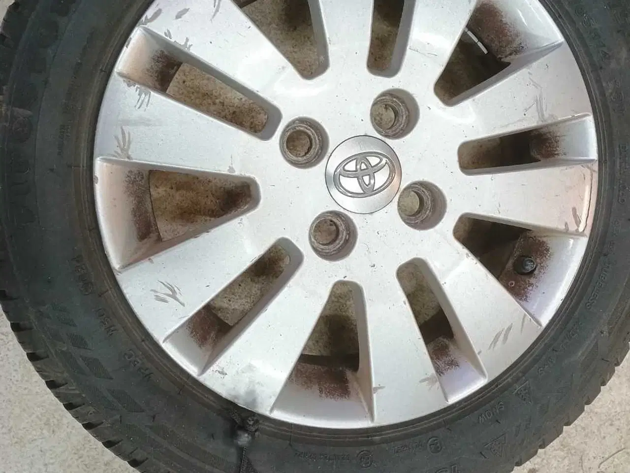 Billede 5 - helårshjul Aygo c1 107