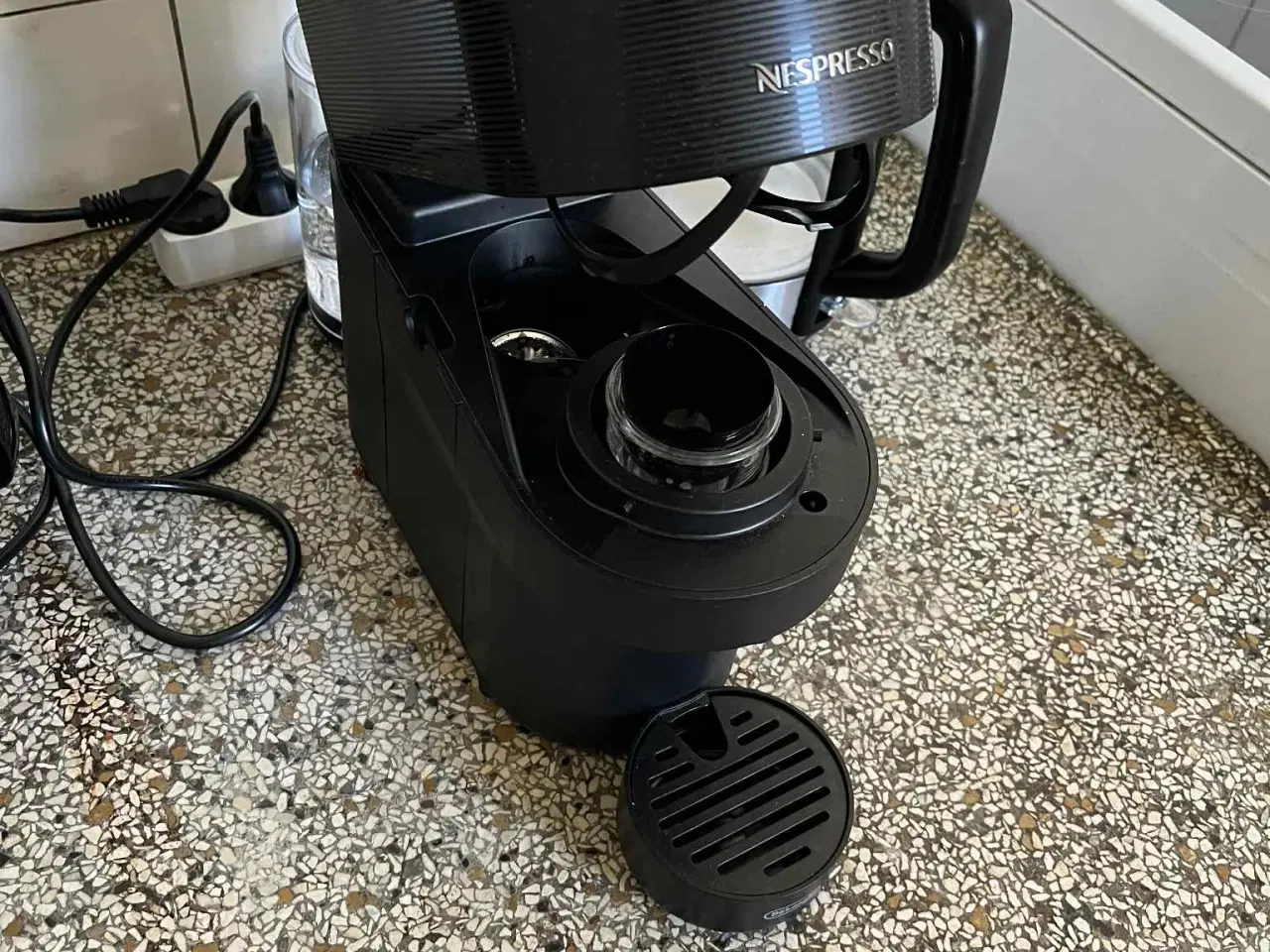 Billede 1 - Nespresso Vertuo POP kapselmaskine + mælkeskummer