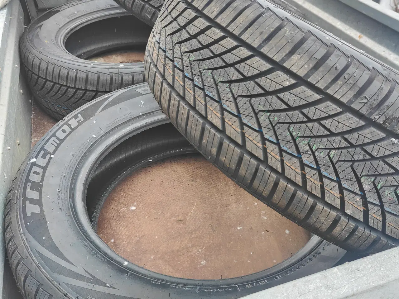 Billede 3 - Helårsdæk ny. Brugt fælge 