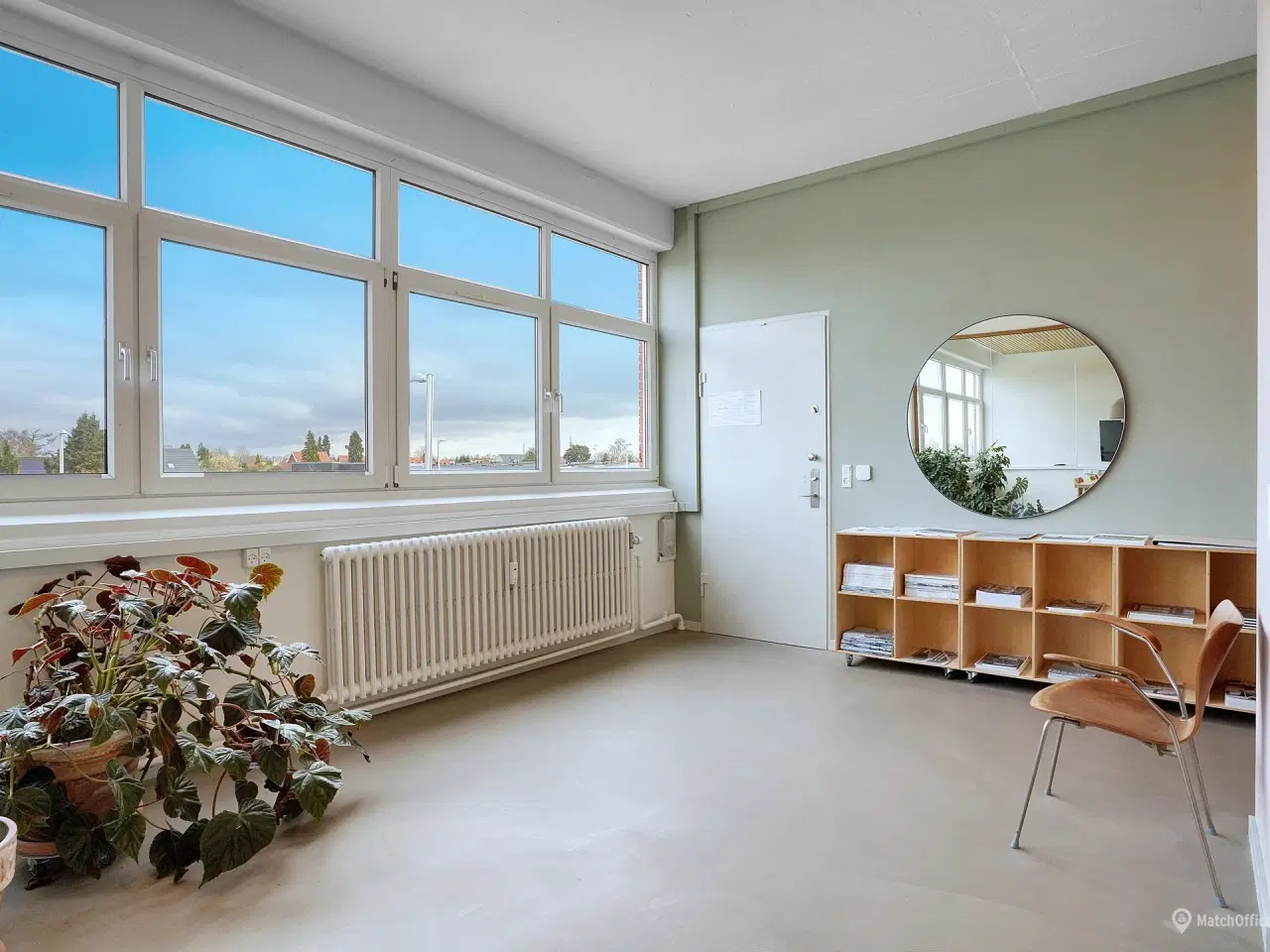 Billede 8 - Centralt beliggende ejendom med synlig facade mod Herlev Hovedgade