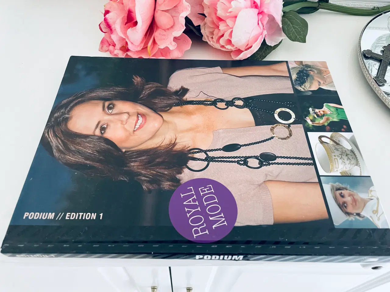 Billede 10 - Podium mode og livstil i Europas kongehuse