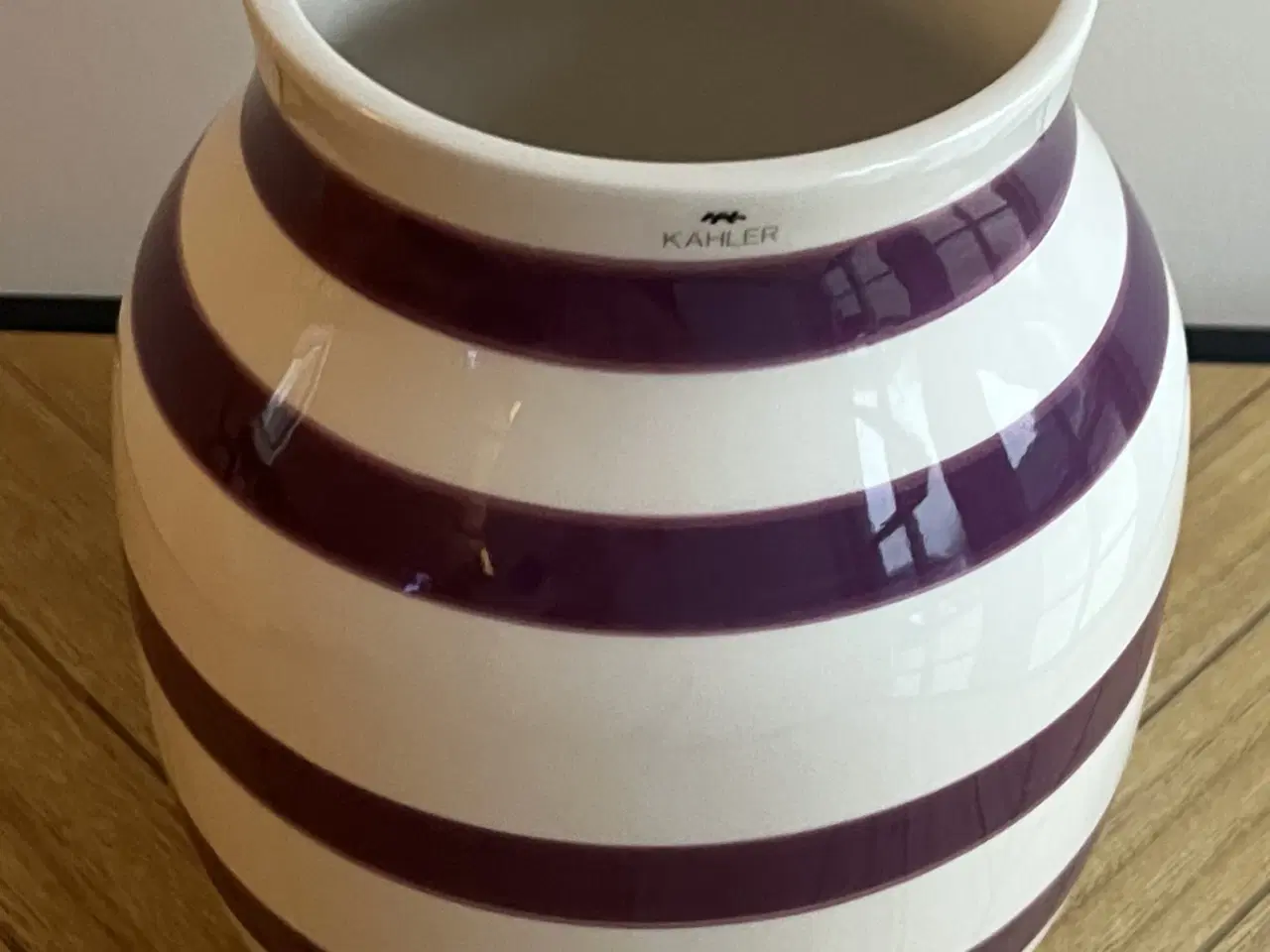 Billede 5 - 2 stk. Kähler vaser, 20 cm.