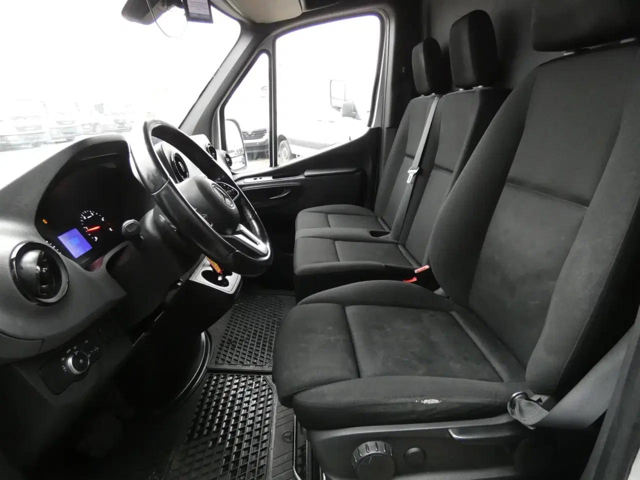 Billede 10 - Mercedes-Benz Sprinter 214 2,1 CDI A2 H2 9G-Tronic 143HK Van 9g Aut.