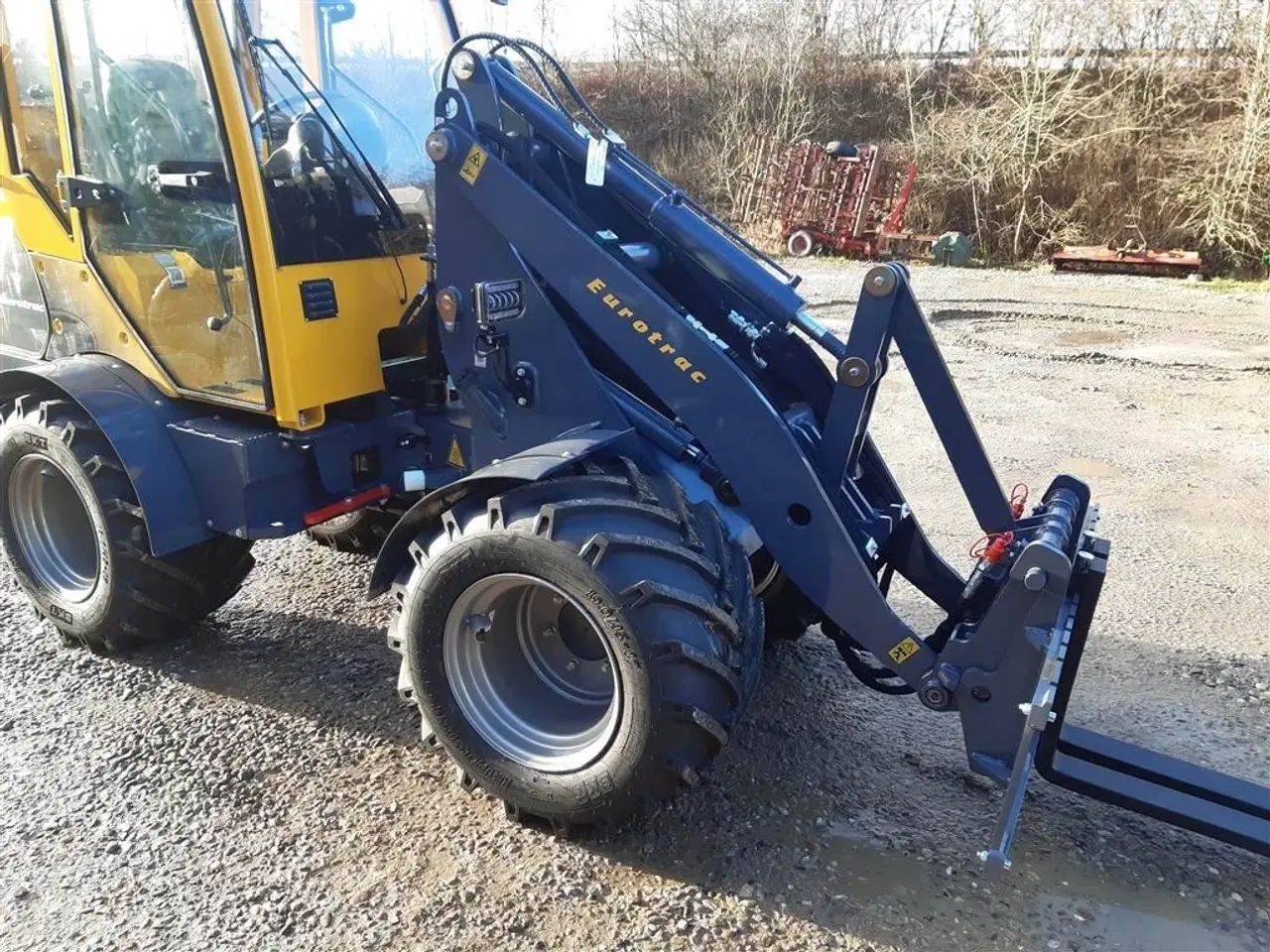 Billede 6 - Eurotrac W12 F mellem tårn