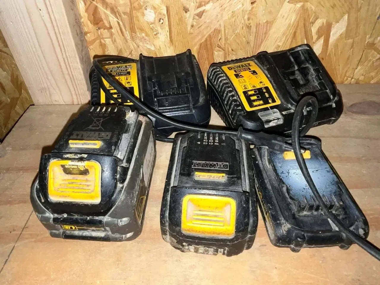Billede 7 - 5 Stk. Værktøj DEWALT + Batterier, Oplader