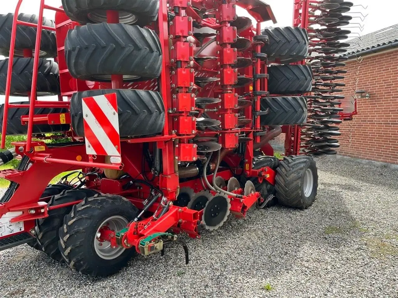 Billede 2 - Kverneland U-DRILL 6000 PLUS BUGSERET A-drill 200 frøudstyr