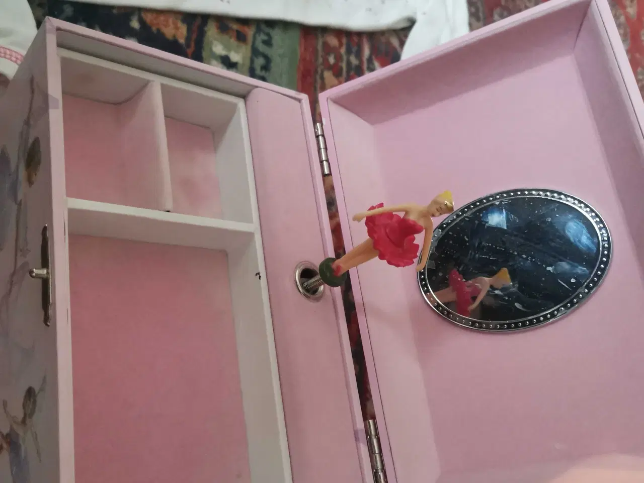 Billede 5 - Pakke med nattøj og smykkeskrin 5 kr ialt 🌸