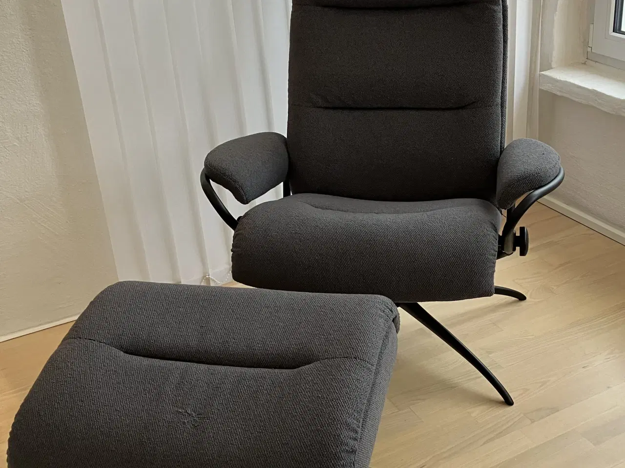 Billede 1 - Dejlig original Stressless lænestol med skammel