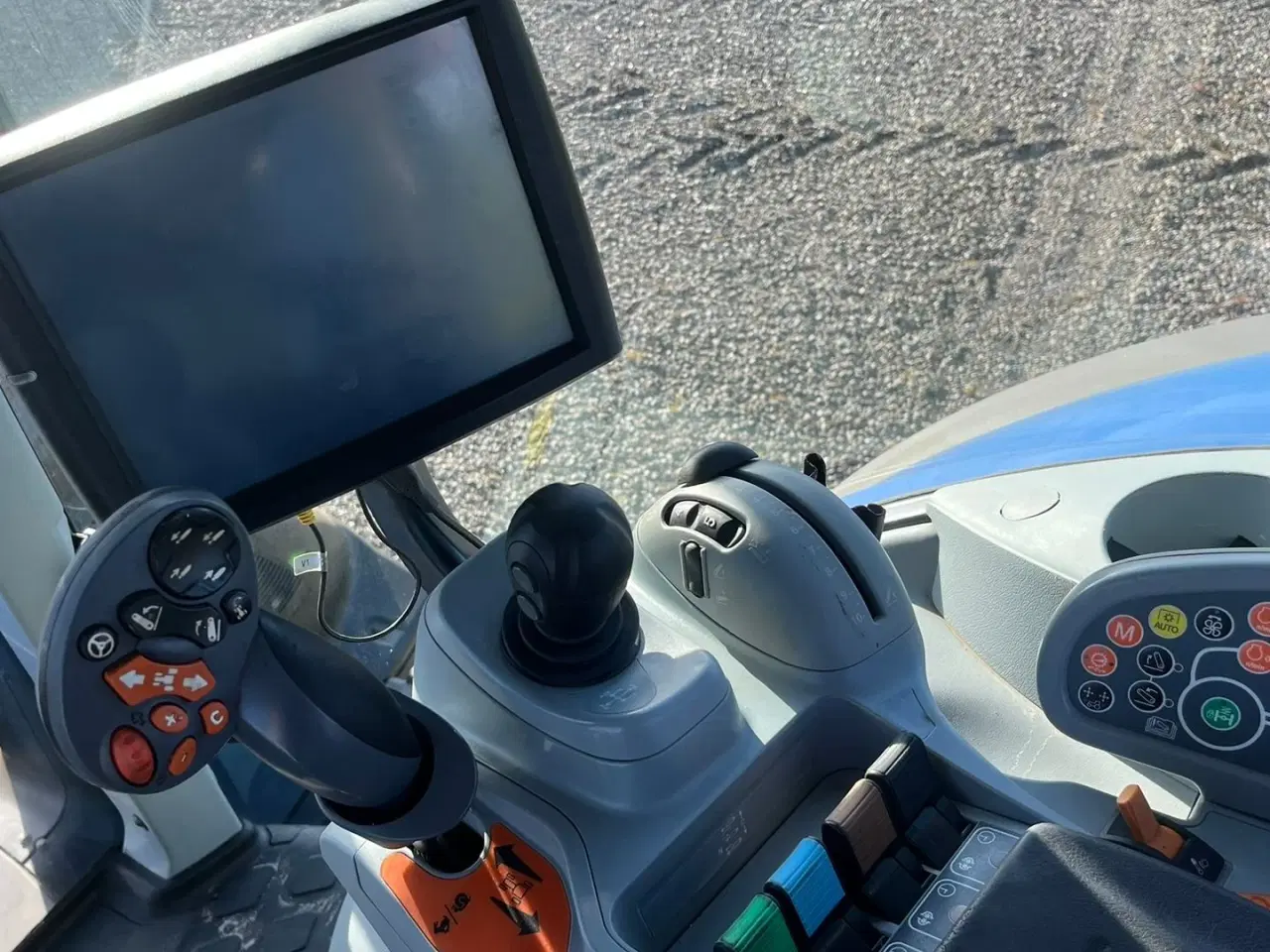 Billede 11 - New Holland T7.290 Med frontlift & traktoren er GPS klar