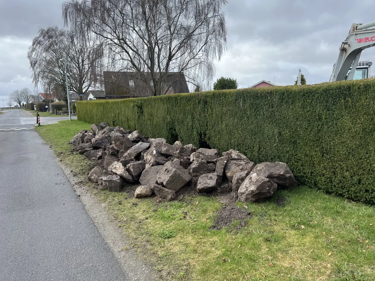 Billede 1 - Gratis granitsten / store natursten til haven 