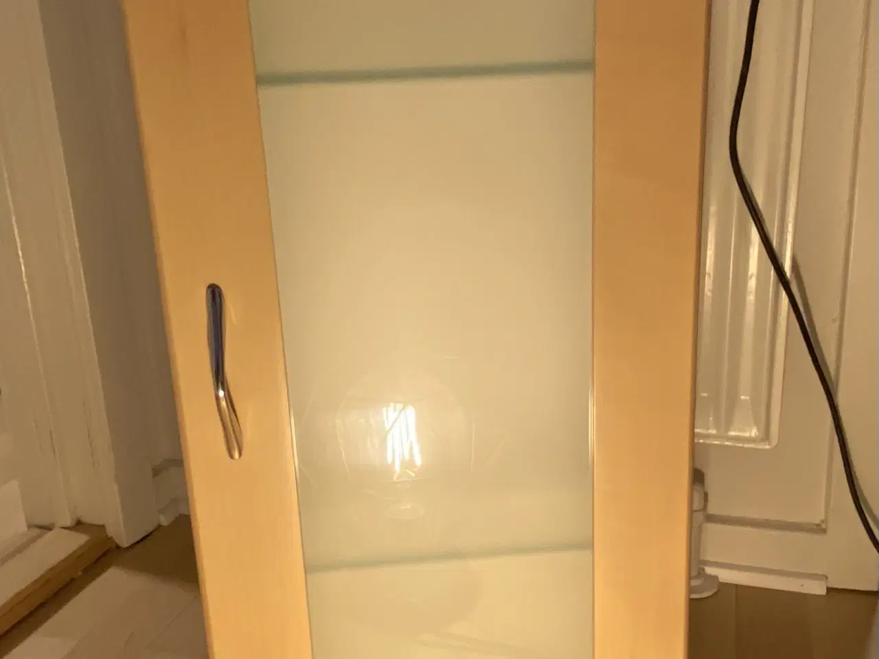 Billede 2 - Badeværelses skab til opbevaring